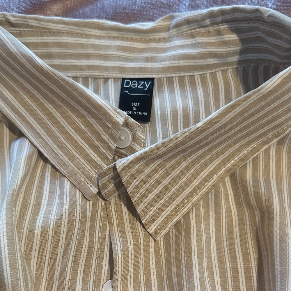 SHEIN DAZY Striped Beige/Khaki Striped Collared Button Down Shirt - Picture 4 of 4